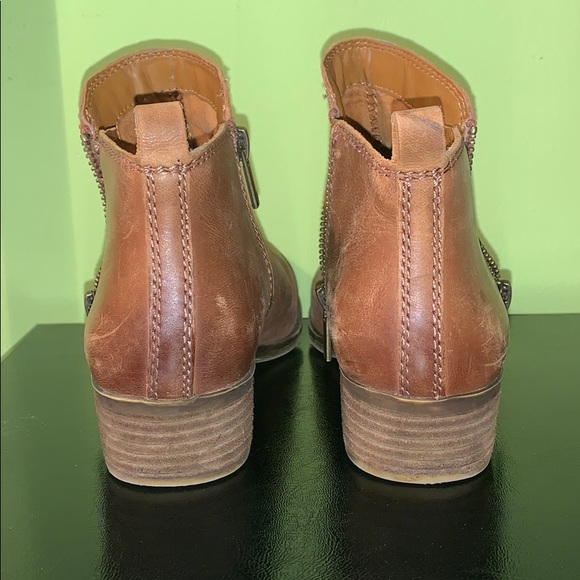 Good used condition 6 1/2 Lucky Leather booties - Picture 4 of 8